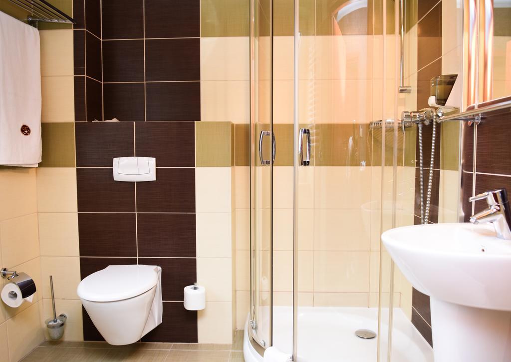 Hotel Wityng Ślesin Стая снимка