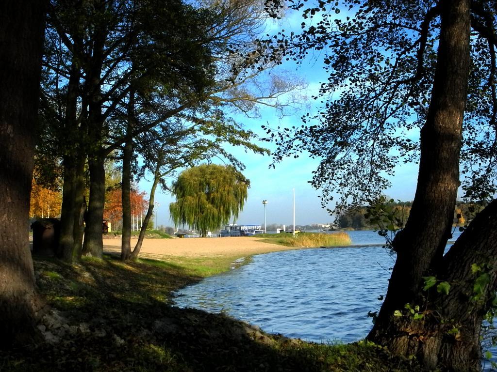 Hotel Wityng Ślesin Екстериор снимка